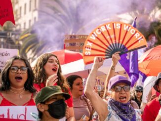 découvrez l'importance de la solidarité dans notre société moderne. explorez comment l'entraide et le soutien mutuel peuvent transformer des vies, renforcer les communautés et promouvoir un avenir meilleur pour tous.